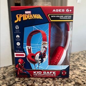 Marvel Spider-Man Red and White Headphones for Kids BRAND NEW NEVER OPENE